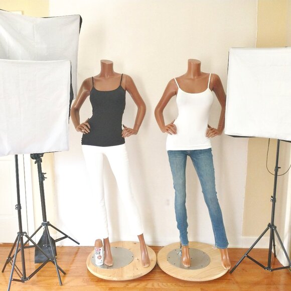 2 Mannequins & 3 PC Lighting Kit Used Good Condition Local Pick Up Only - Picture 1 of 12